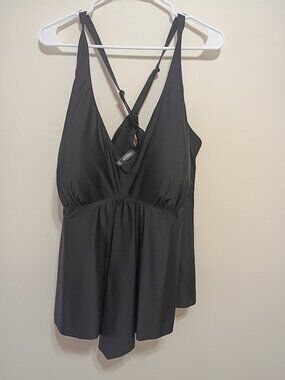 Torrid tankini black bathing suit top Size 4